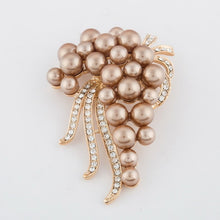 Load image into Gallery viewer, Women's High Quality Vintage Gold Brooch