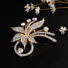 Load image into Gallery viewer, Women's High Quality Vintage Gold Brooch