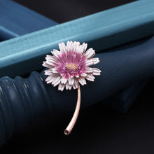 Load image into Gallery viewer, Women's High Quality Vintage Gold Brooch