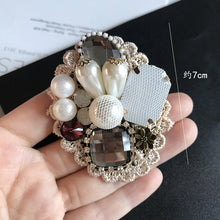 Load image into Gallery viewer, Women's Designer Brooches