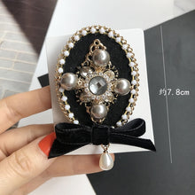 Load image into Gallery viewer, Women's Designer Brooches