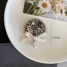 Load image into Gallery viewer, Women's Designer Brooches