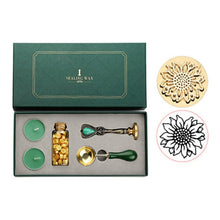 Load image into Gallery viewer, Vintage Detachable Spoon Stamp Set Box