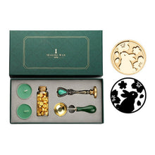 Load image into Gallery viewer, Vintage Detachable Spoon Stamp Set Box