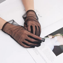 Load image into Gallery viewer, Women's Silk Short Gloves