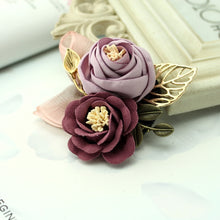 Load image into Gallery viewer, Women&#39;s Cloth Art Fabric Flower Brooch
