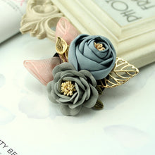 Load image into Gallery viewer, Women&#39;s Cloth Art Fabric Flower Brooch
