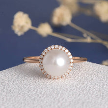 Load image into Gallery viewer, Women&#39;s Classic Simulated Pearl Ring
