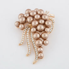 Load image into Gallery viewer, Women&#39;s High Quality Vintage Gold Brooch
