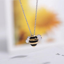 Load image into Gallery viewer, Women&#39;s 925 Sterling Silver Bee Set
