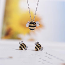 Load image into Gallery viewer, Women&#39;s 925 Sterling Silver Bee Set
