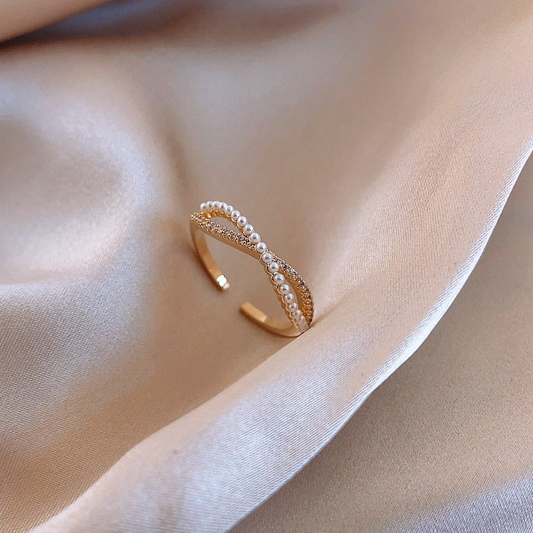 Women's Bow Pearl Ring