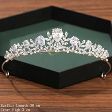 Load image into Gallery viewer, Women&#39;s Crown and Tiara Hairs Accessories
