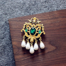 Load image into Gallery viewer, Women&#39;s Baroque Vintage Gold Color Plated Crystal Brooch
