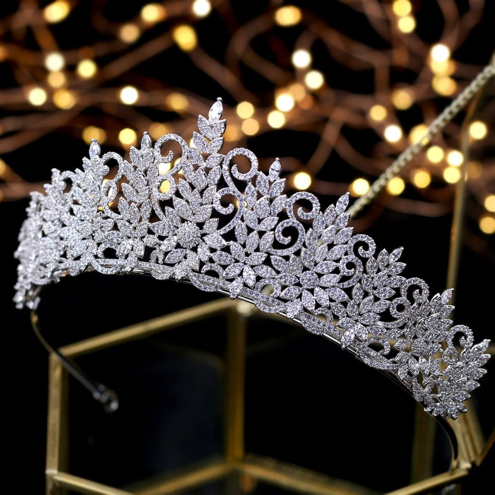 Women's Queen Tiara Vintage Headpiece