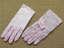 Load image into Gallery viewer, Women&#39;s Vintage Lace Gloves
